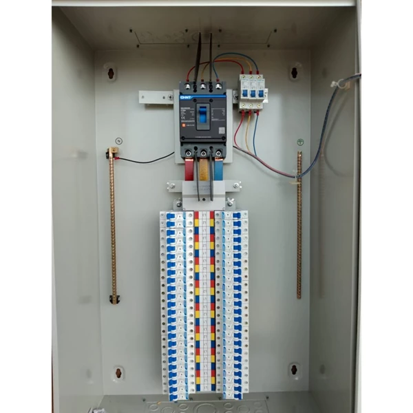 Larkin panel distribusi 250A / 165 kva 48 mcb 1 phase