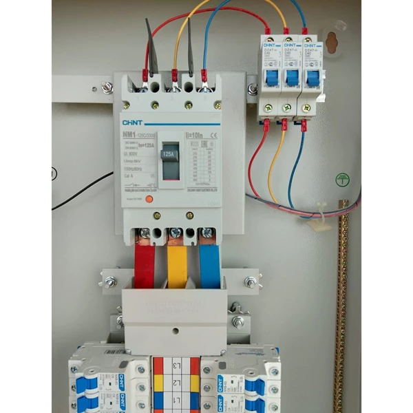 Larkin panel distribusi 125A / 82.5 kva 24 mcb 1 phase